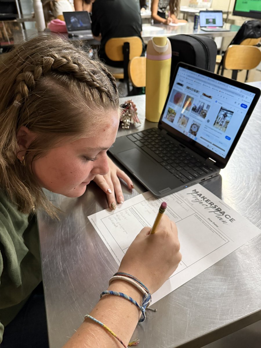 Advanced Floral Design is in full prep mode. PHS Makerspace Design Sheets complete, visions set, and anticipation building. The Giant HOCO Mum is coming… and it’s going to be legendary. 🎉💚🦅 #ProsperProud <a href="/prosperCTE/">Prosper CTE</a> <a href="/ProsperHS/">Prosper High School</a>