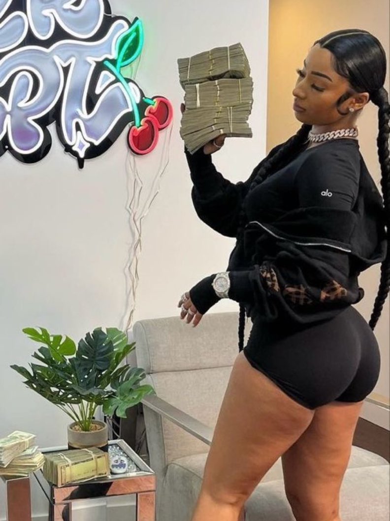 Rubi Rose is so bad.