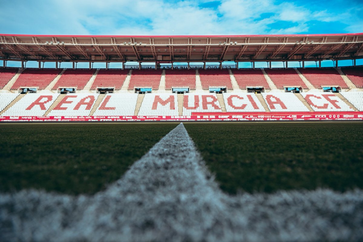 ‼️ En el día de hoy retransmitiremos el Trofeo Enrique Roca que enfrentará al Real Murcia con el #ElcheCF.

📌 Lo daremos ÚNICAMENTE por YouTube.

📺 youtube.com/live/8PgrNrRWW…

#LaLiga