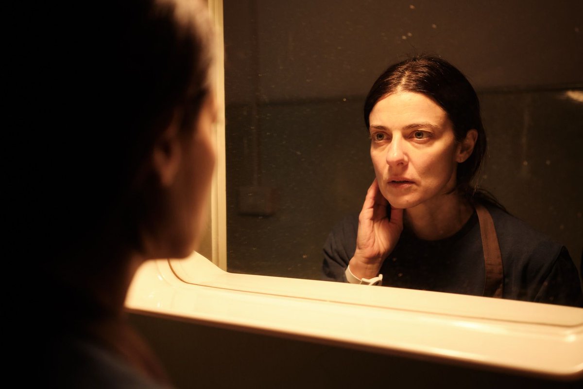 Marc van de Klashorst investigates the human psyche and its flaws in Leonardo di Costanzo's ELISA, a film about the reasons people do unspeakable evil that should be seen for Barbara Ronchi's masterful performance alone #Venezia82 icsfilm.org/uncategorized/…