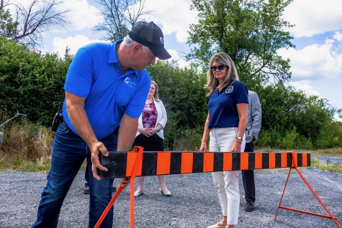 I had the opportunity to see how provincial funding is being transformed into real safey measures. 

From mobile emergency hubs to illuminated traffic signs and secure barricades, the team in <a href="/OurMissMills/">Mississippi Mills</a> has turned thoughful planning into tangible results. 

Proud to see this