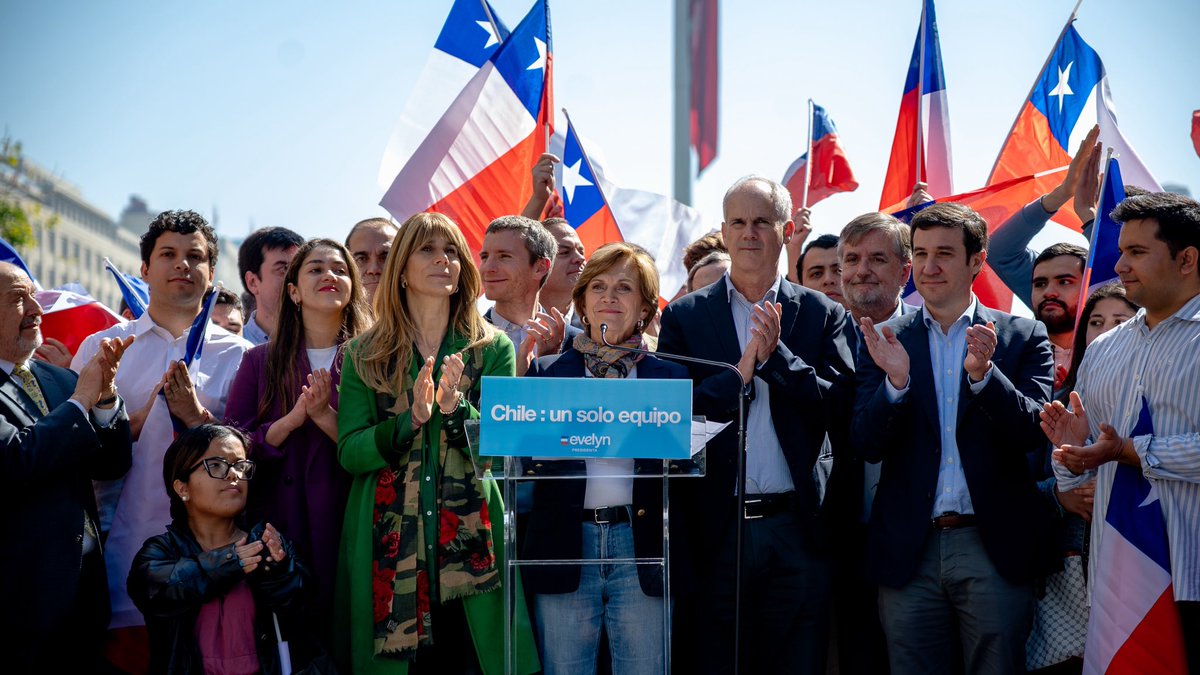 El estallido y una propuesta de Constitución radical fueron parte de un mismo proyecto de colapso democrático. Gracias al Rechazo, Chile eligió defender sus instituciones y abrir un nuevo camino. Y eso contó con el apoyo de personas muy valientes, que tuvieron el coraje de poner