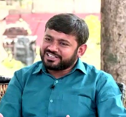 <a href="/azizkavish/">Kavish Aziz</a> कन्हैया का जवाब सही इतिहास और सिद्धांत पर आधारित है। वह दोस्ती और न्याय के नजरिए से बात कर रहे हैं, यह दिखाता है कि उनके लिए सच्चाई और मूल्यों का महत्व व्यक्तिगत परिस्थितियों से ऊपर है। स्मिता की बात वीज़ा और वर्तमान हालात पर केंद्रित थी, जबकि कन्हैया ने इसे बड़े ऐतिहासिक और