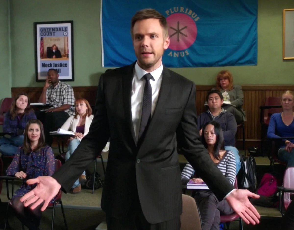 6 Seasons and a Moving Screen tweet media