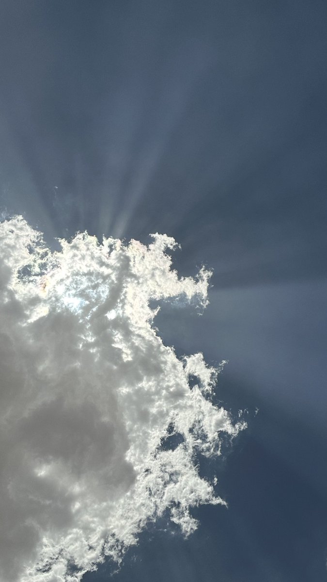 كُل متوقع آت فـ اجعل ظنك بالجميل جميل ❤️