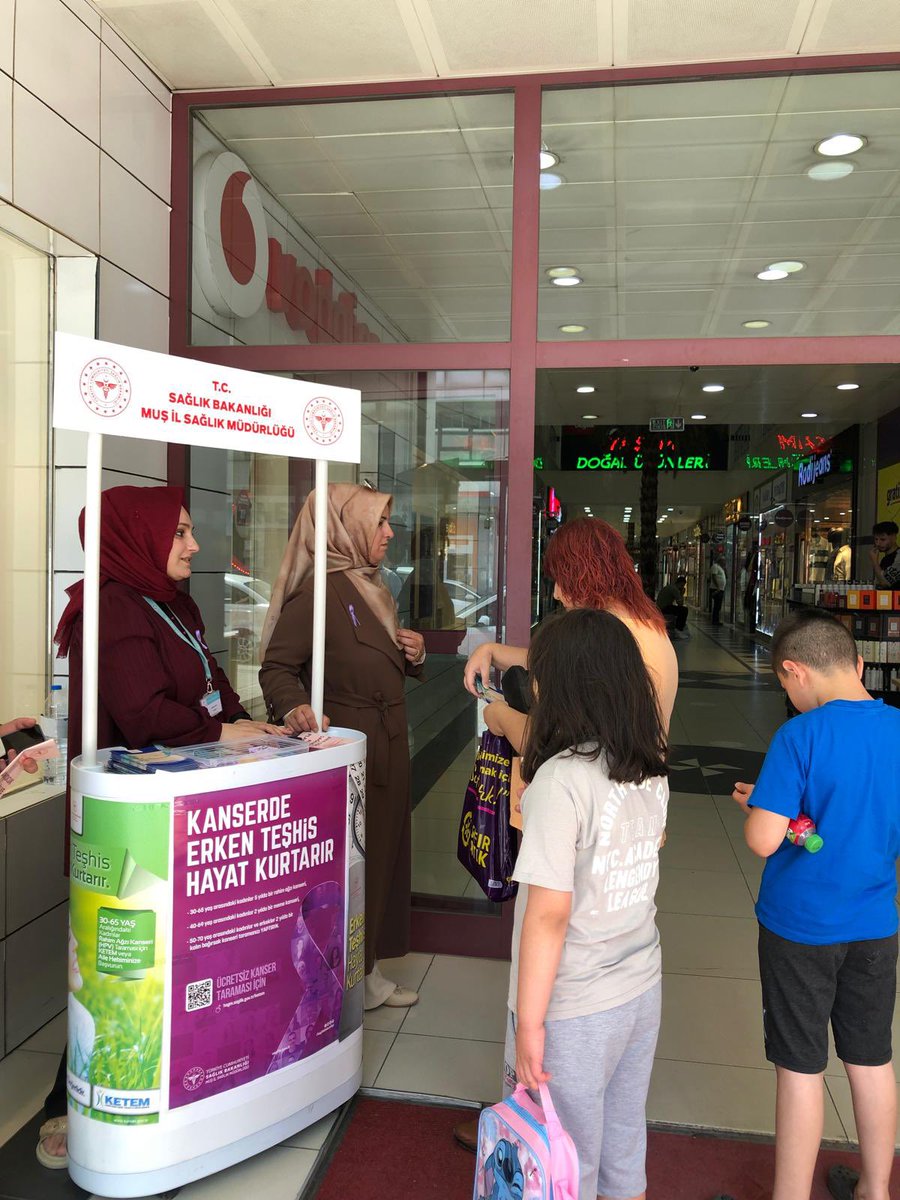 🎗 Kanserde Erken Teşhis Hayat Kurtarır!

İl Sağlık Müdürlüğümüz ekipleri tarafından şehrimizin farklı noktalarında bilgilendirme stantları kuruldu. Vatandaşlarımıza erken teşhisin önemi anlatıldı ve Mobil Kanser Tarama Aracı hakkında bilgilendirme yapıldı.

📍 Ücretsiz kanser