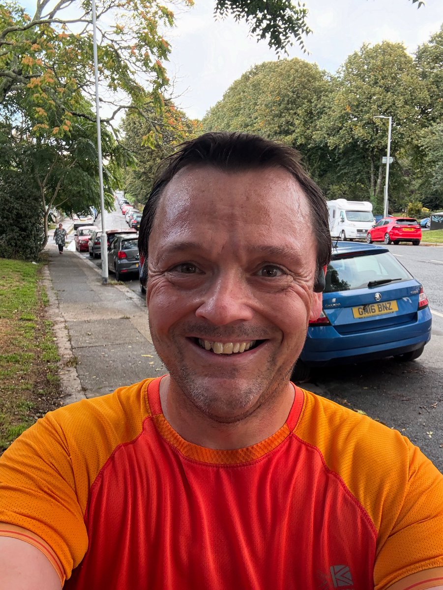 Ian St John tweet media