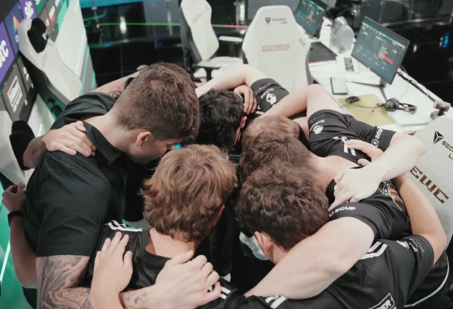 Wrapped up our work in Riyadh 🇸🇦 last month! 

We worked with some of the major brands attending the <a href="/EWC_EN/">Esports World Cup</a>. 

Shooting content, filming videos, recording social clips, creating designs, and facilitating deliverables. 

We do it all. Proud to have this amazing team!