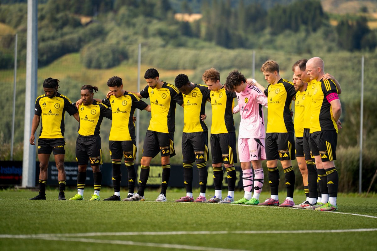 “En del av klubben, en del av oss“ 

1 minutts stillhet ble holdt til ære for Pekka - Per Kristian Losen ❤️