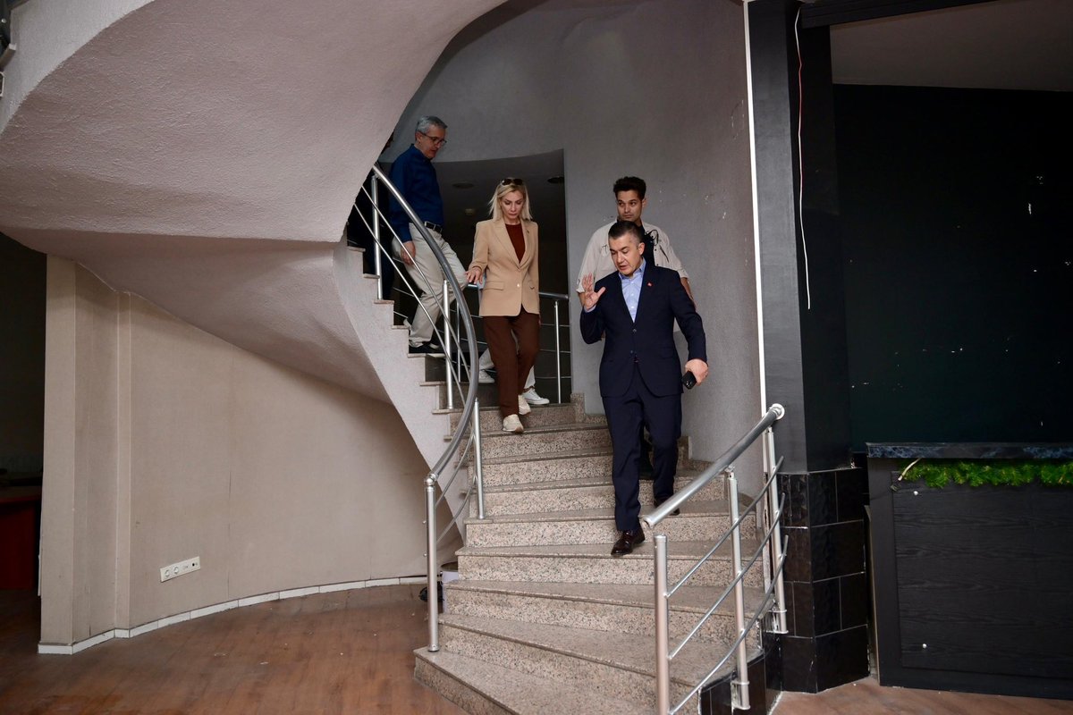 📍İstiklal Mahallesi Gençlik Merkezimizdeyiz!

Merkezimizde vatandaşlarımızdan yoğun talep gören bay-bayan spor salonlarımızda gerçekleştirdiğimiz yenileme çalışmalarını yerinde inceledik. 🏋️‍♂️

Merkezimizde yer alan ve daha önce kiralık olarak kullanılan belediyemize ait alanı