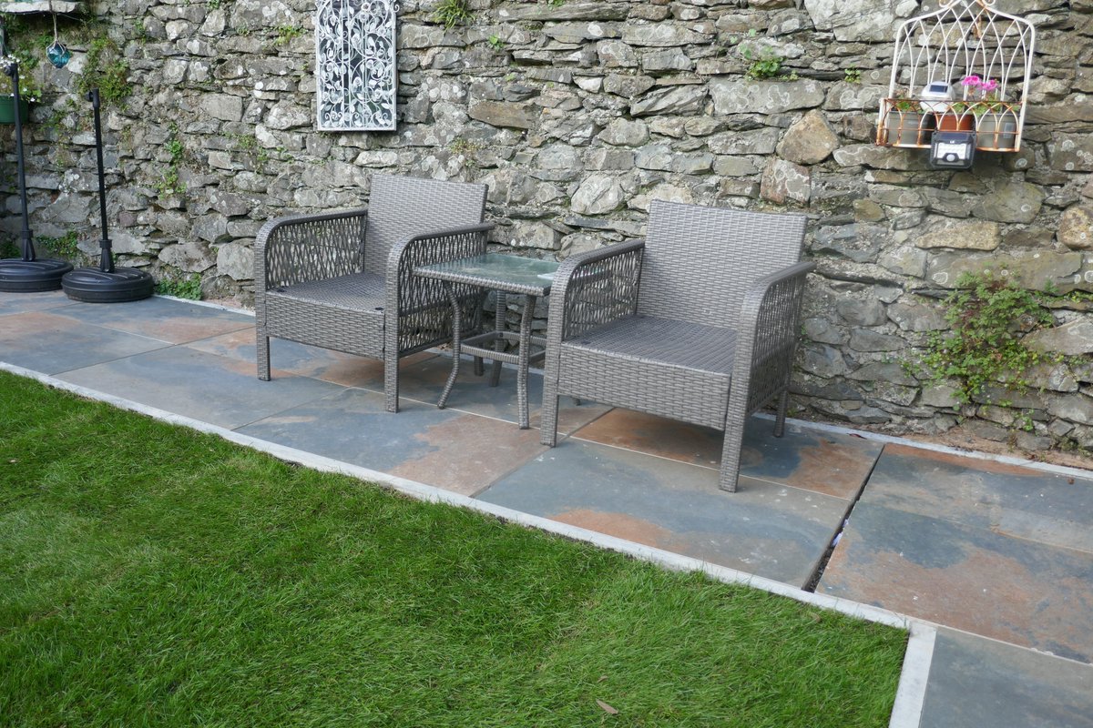 TheLengthsman's tweet image. 1st #Ginandtonic on the new patio !