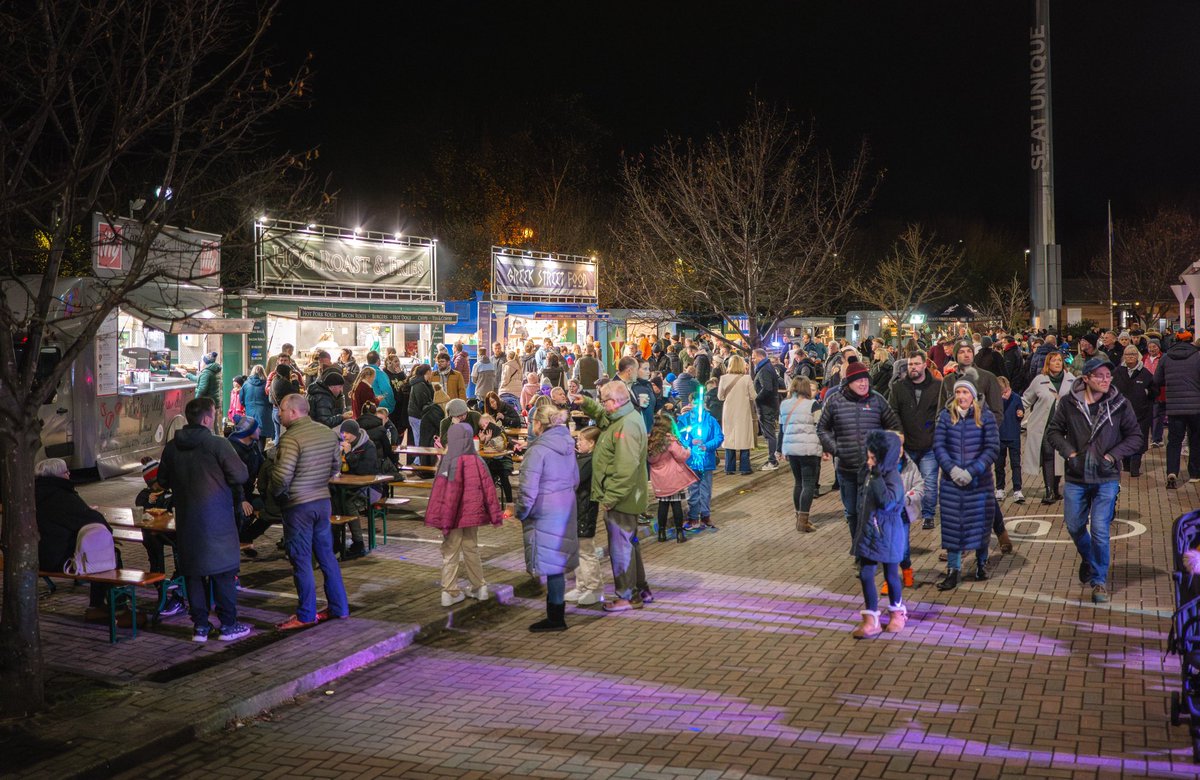 clscricketclub's tweet image. 🎆 FESTIVAL OF FIREWORKS IS BACK! 🎇

Last year was hailed “the best fireworks display I’ve ever seen!", so we're making it even bigger and better!

🔥 More food &amp;amp; drink
🎠 More rides
🎟️ More capacity... but still likely to sell out fast!
✨ On sale NOW: bit.ly/4loh9QL