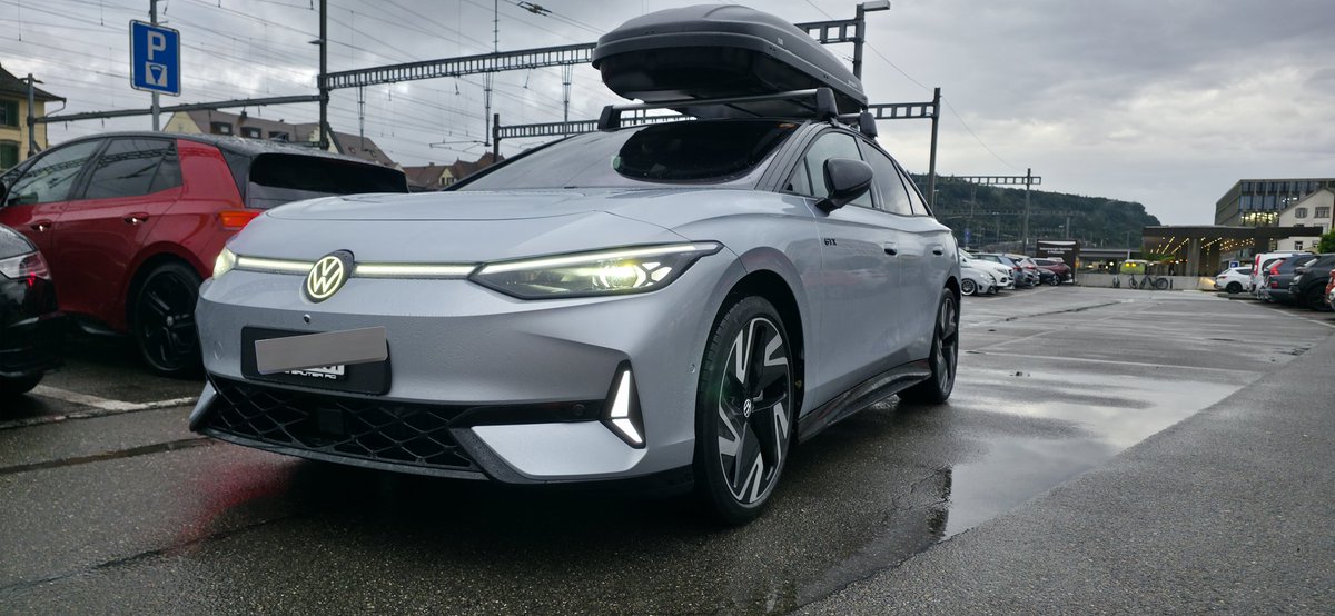 Tobias Menzi 📯🇺🇦🏳️‍🌈 tweet media