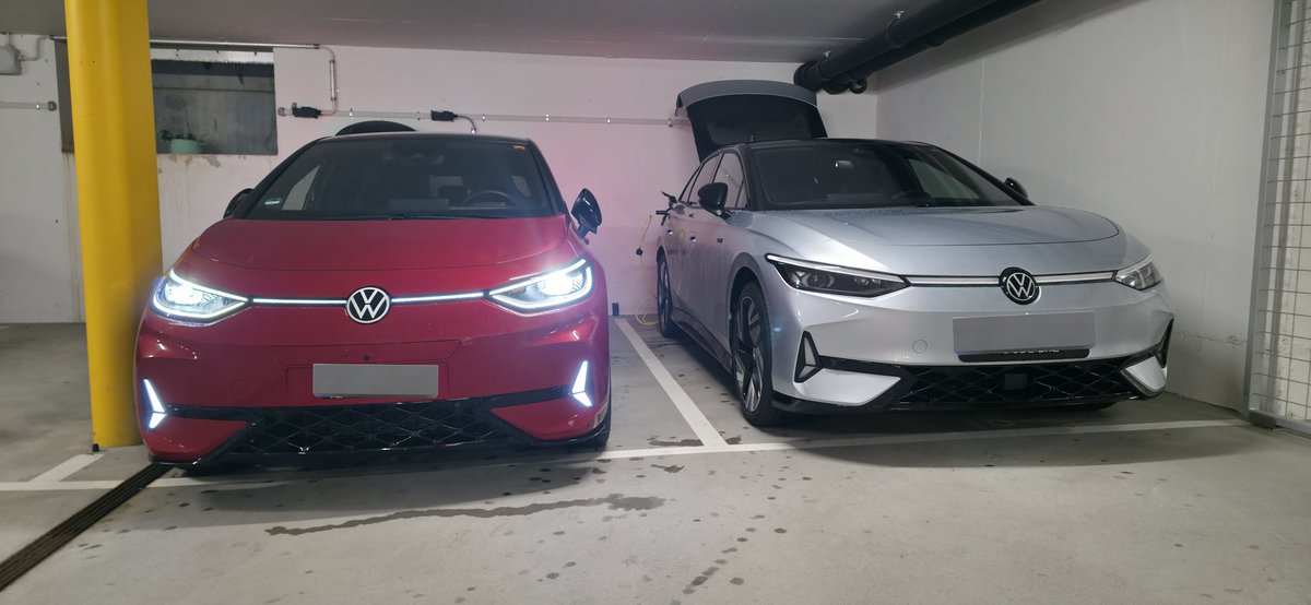 Tobias Menzi 📯🇺🇦🏳️‍🌈 tweet media