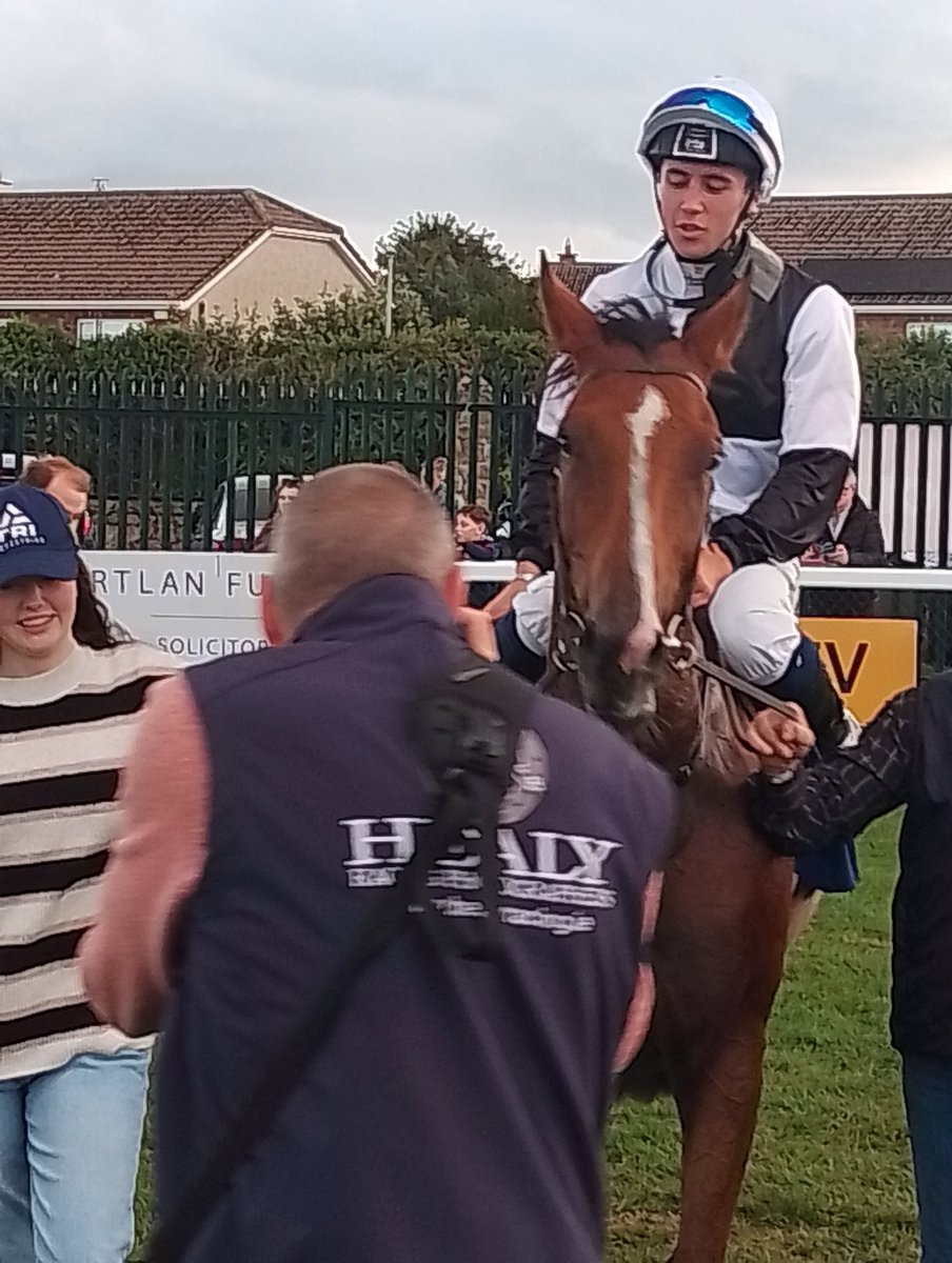 JoeSeward1's tweet image. AMANIRENAS 13/2 wins a head bobber under a typically strong ride from Dylan Browne McMonagle for Michael Grassick here @Laytown_Races 
#Laytown 
#LaytownBeach
