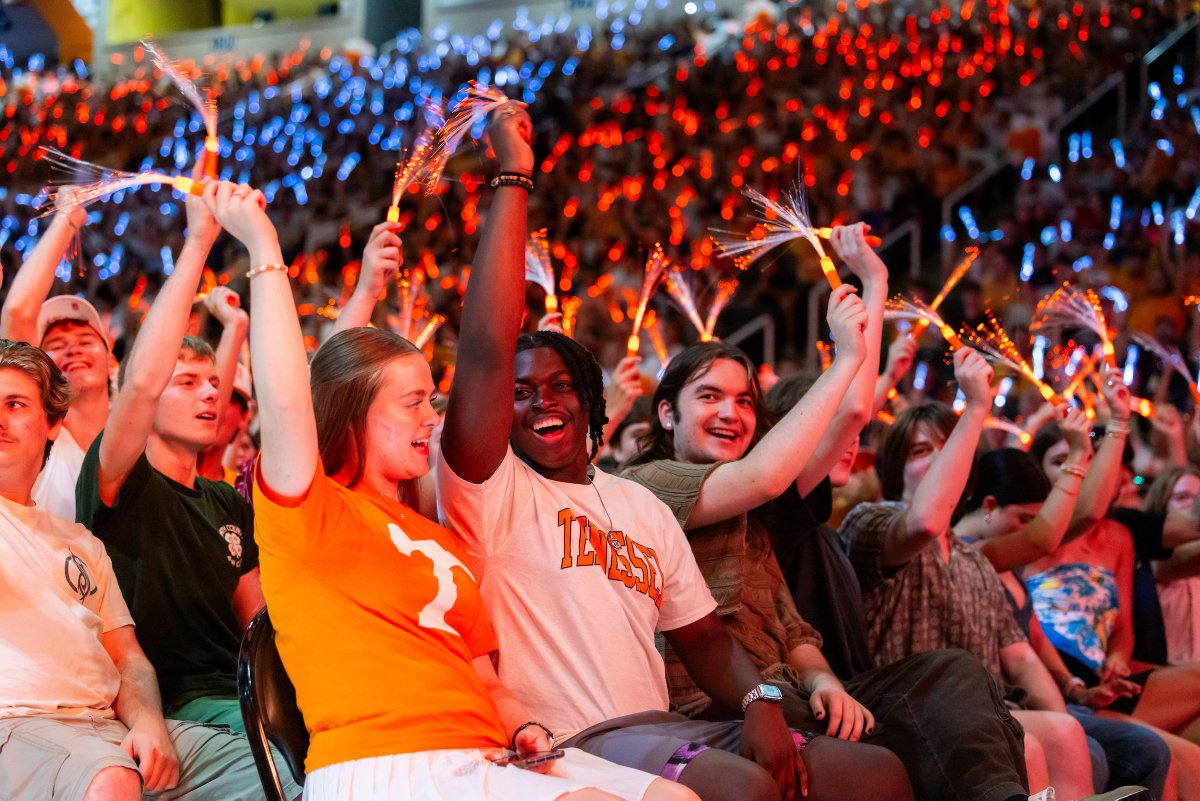 #FutureVols, have you started your @utknoxville application yet? 

Head to apply.utk.edu to get started. #UTK30