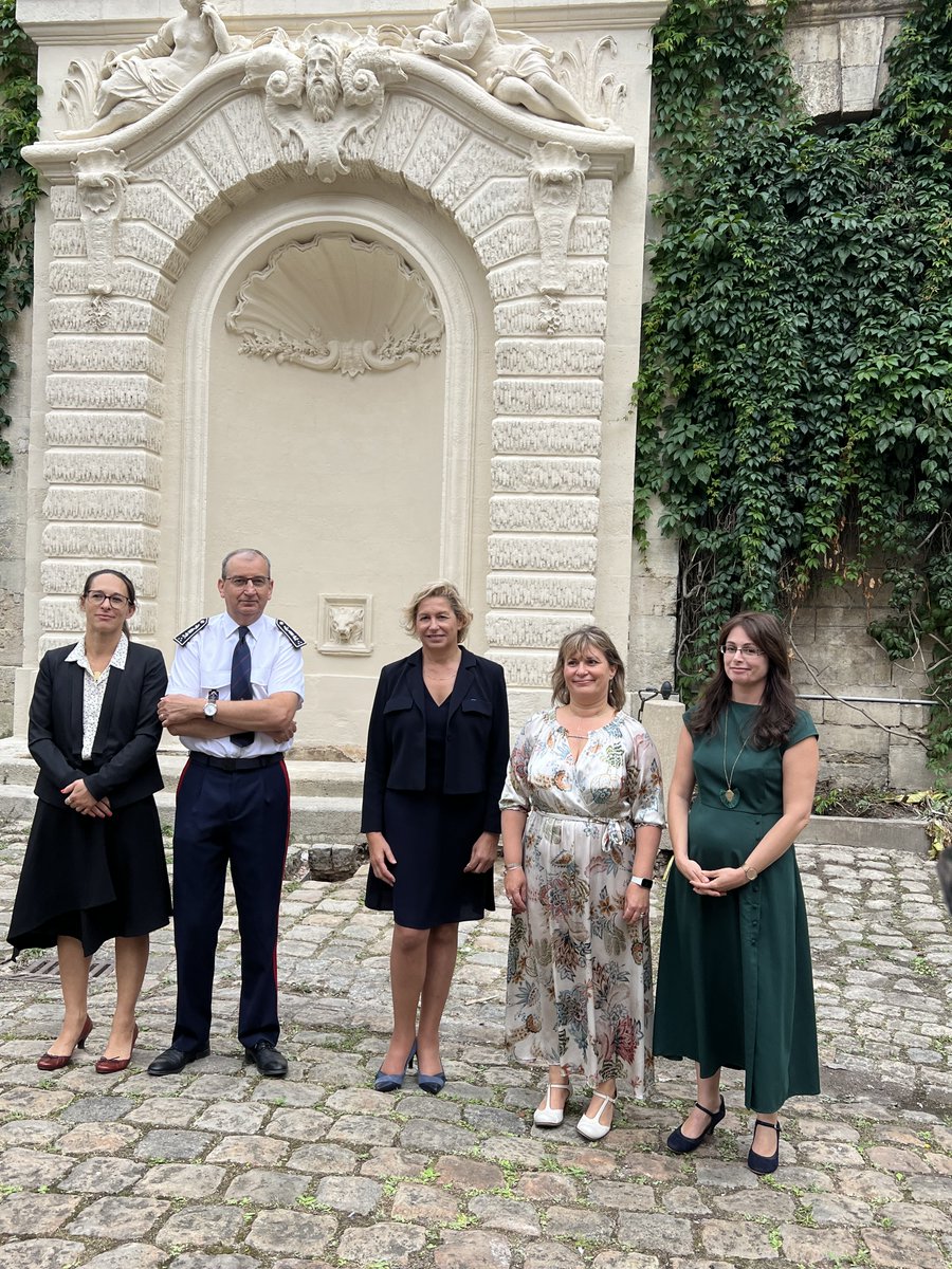 À Bordeaux avec <a href="/AdeMontchalin/">Amélie de Montchalin</a> pour l’inauguration du nouveau parcours du Musée national des douanes françaises.

Un lieu modernisé et interactif déjà plébiscité : 11 000 visiteurs depuis sa réouverture !

👏Félicitations aux équipes pour ce beau projet qui fait rayonner Bordeaux