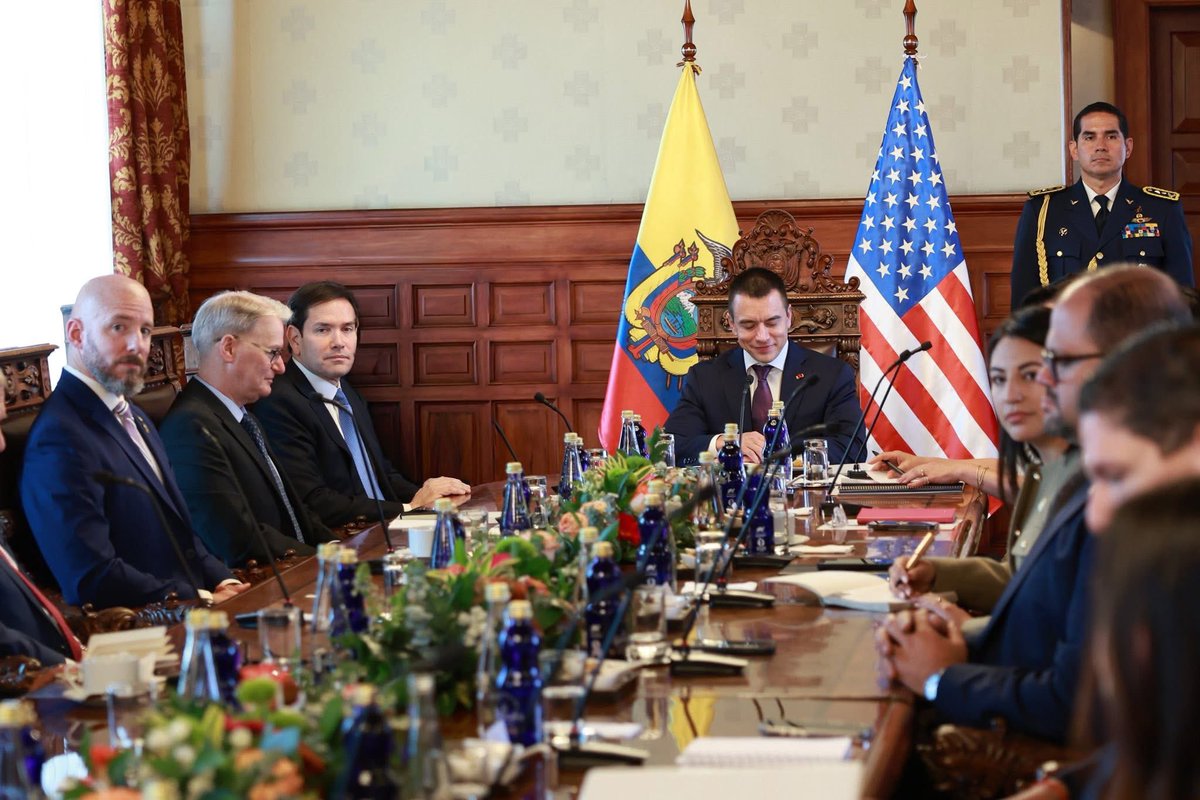 CynthiaGelliber's tweet image. Un golpe histórico al narcoterrorismo 
En Ecuador no vamos a retroceder jamás frente al crimen organizado.
Hoy, con la decisión del Secretario de Estado @marcorubio, Los Choneros y Los Lobos han sido declarados organizaciones terroristas extranjeras.

Este es un respaldo firme al…