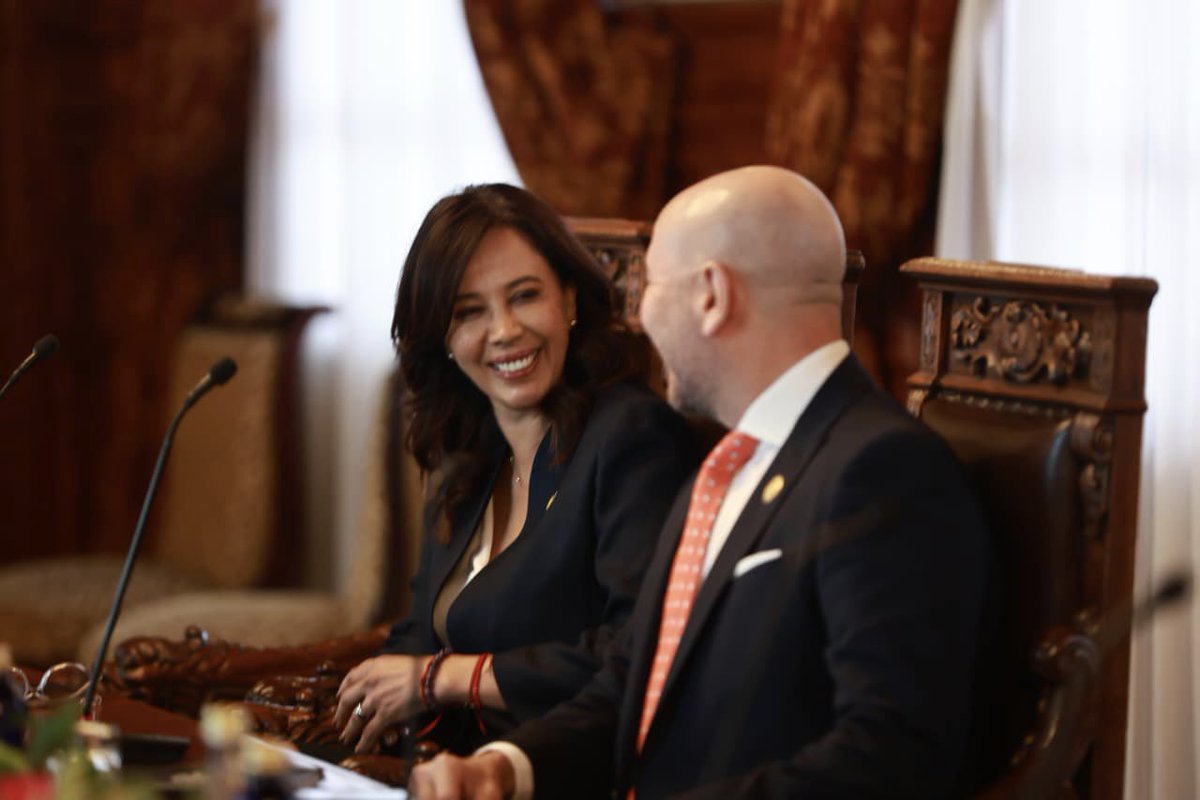 CynthiaGelliber's tweet image. Un golpe histórico al narcoterrorismo 
En Ecuador no vamos a retroceder jamás frente al crimen organizado.
Hoy, con la decisión del Secretario de Estado @marcorubio, Los Choneros y Los Lobos han sido declarados organizaciones terroristas extranjeras.

Este es un respaldo firme al…