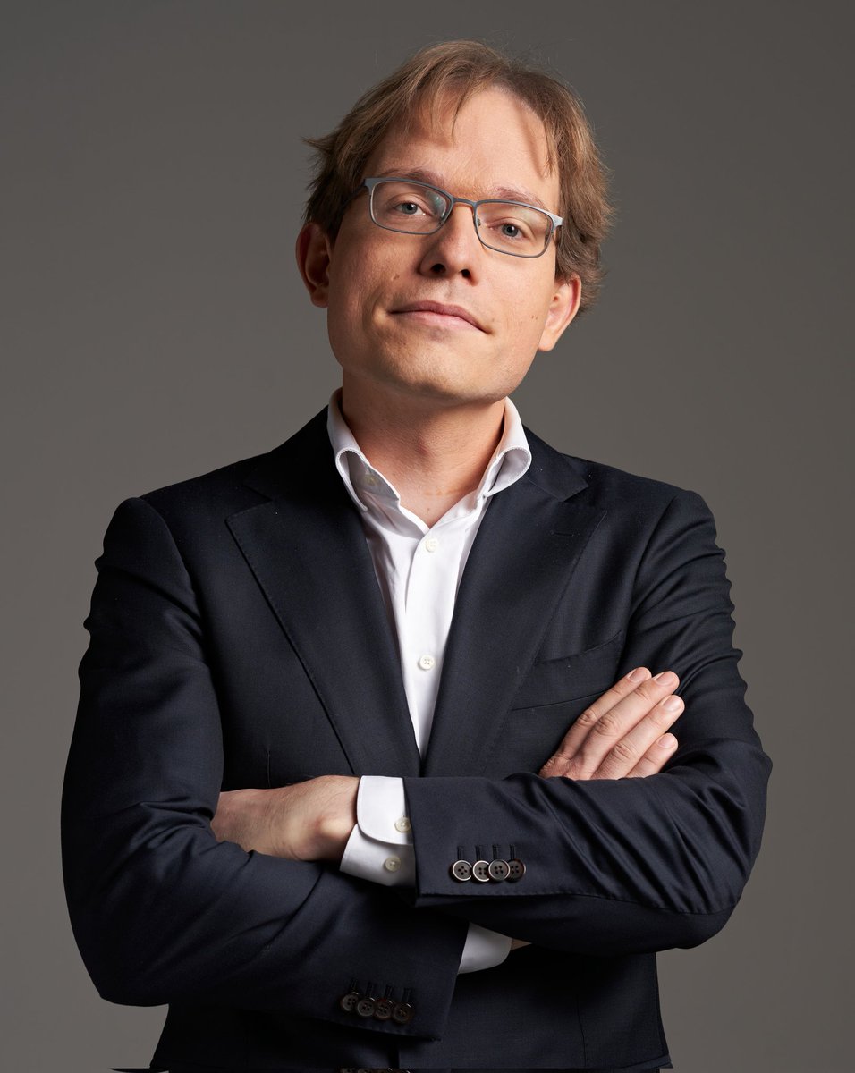 Pepijn van Houwelingen geeft zijn zetel op voor Lidewij!
Hij legde de banden met het WEF bloot. 
Van de juridisch bindende contracten met het WEF had anders niemand geweten! 

Doe een ♥️ &amp; RT voor deze HELD! 
Hij verdient veel stemmen!