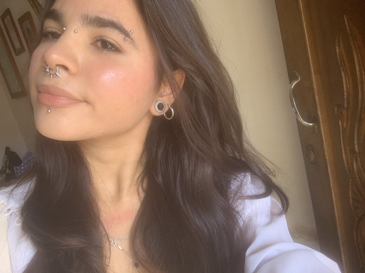 1 metro d encaje blanco o q un blanco te encaje el metro ???