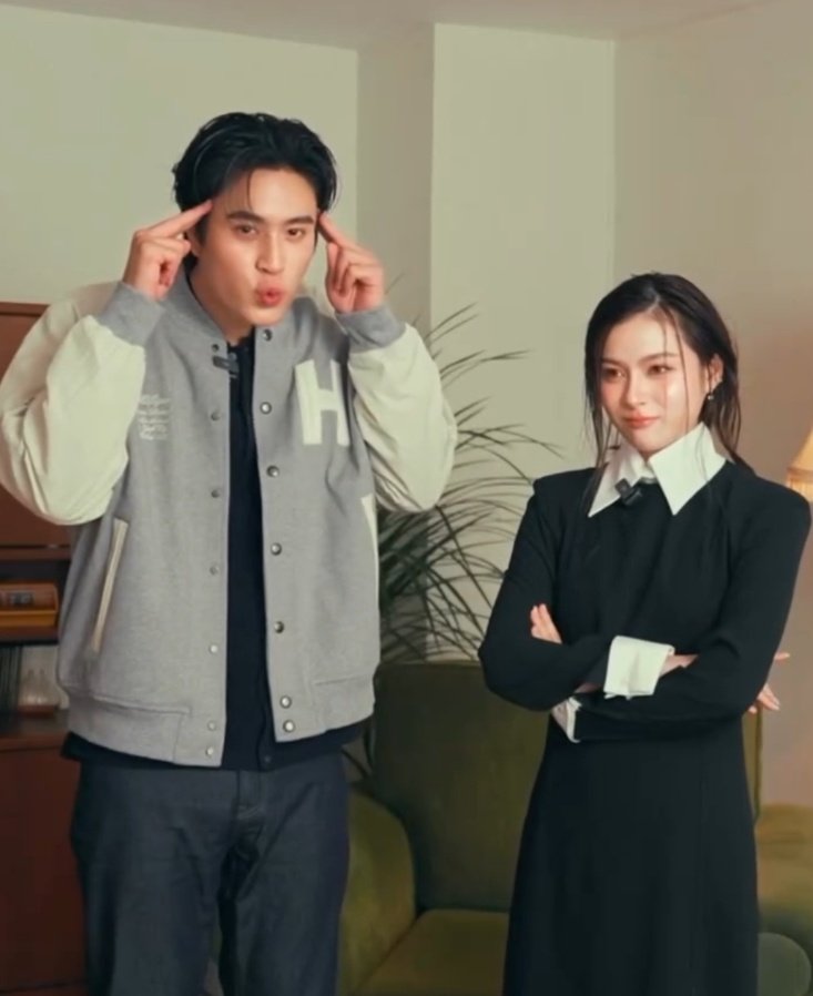 amxg__'s tweet photo. Samut and Aom but in a whole different extra cute dimension 😆🤏🏻🤏🏻🤏🏻🤏🏻
#TheDarkDiceSeriesFirstRoll
#MFLIVE #MensFolioTH
#MensFolioThailand
#Gemini_NT #primiily #เจมพรีม https://t.co/ihmO1m8463