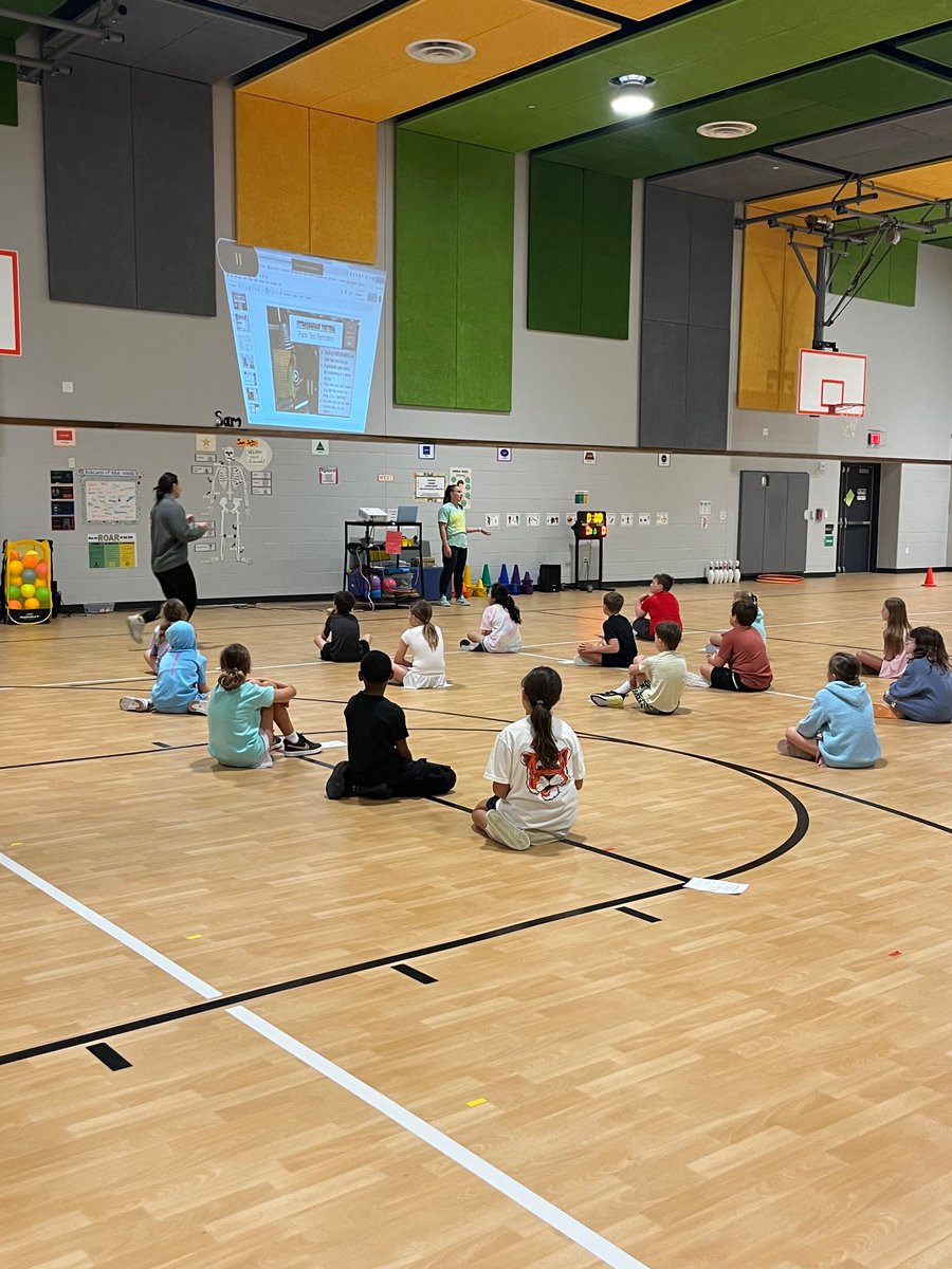 Lindsay_Ledford's tweet image. Clear objectives, clear expectations, and modeling made for a smooth day of fitness testing at @TeamBrentfield!