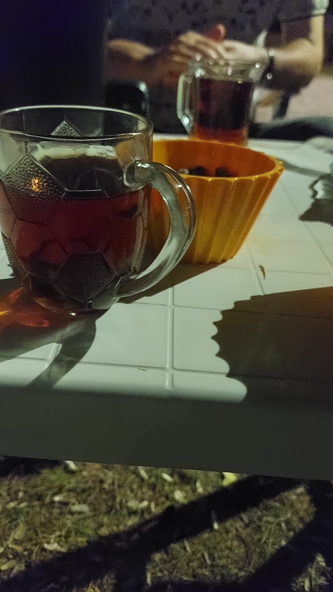 çay var içersen... 😎