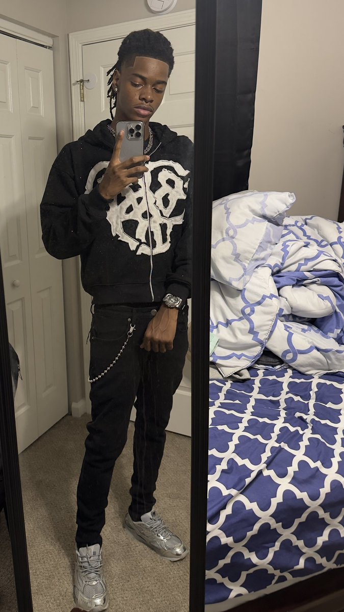 29hellraiser's tweet image. a real Amazonian