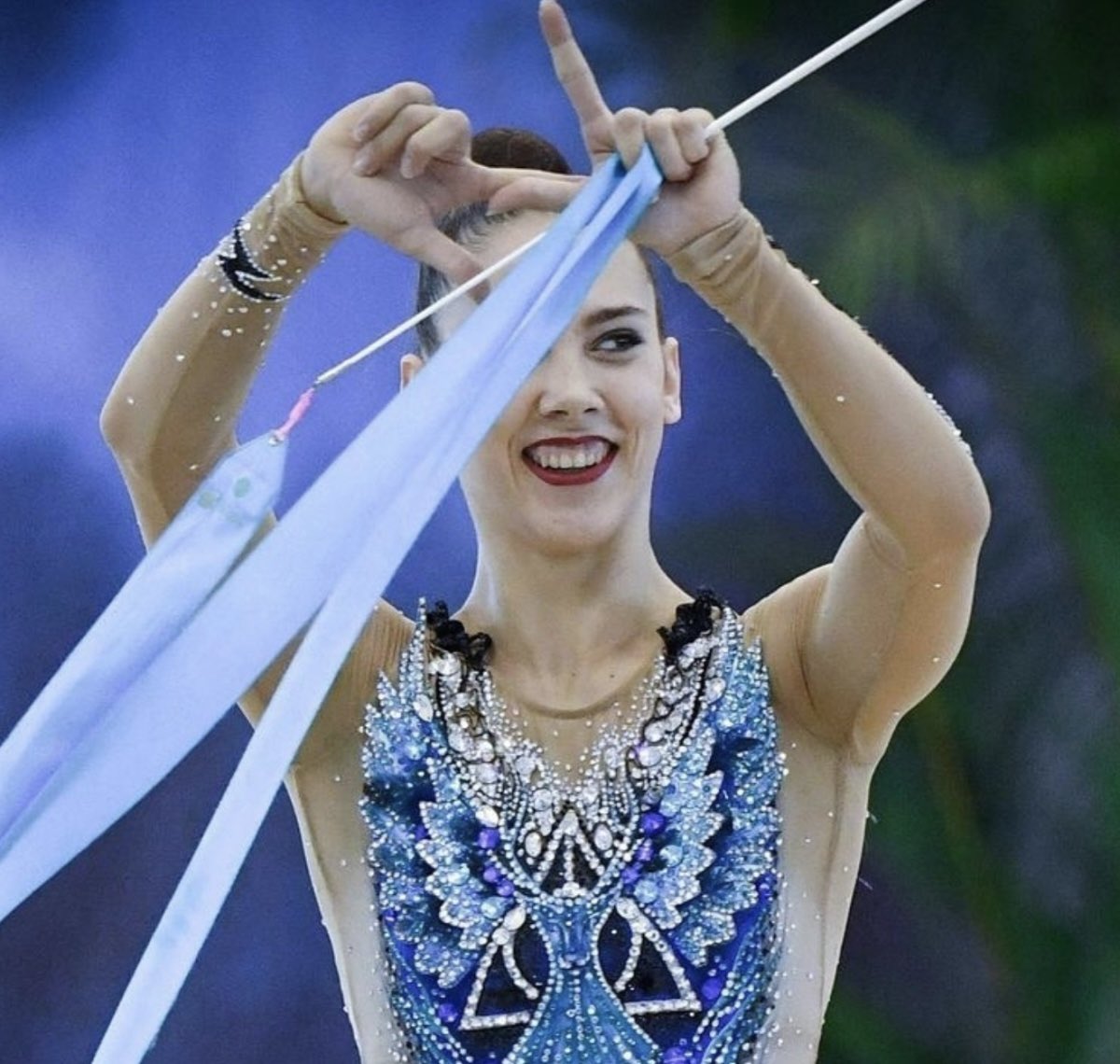 esteruss tweet media