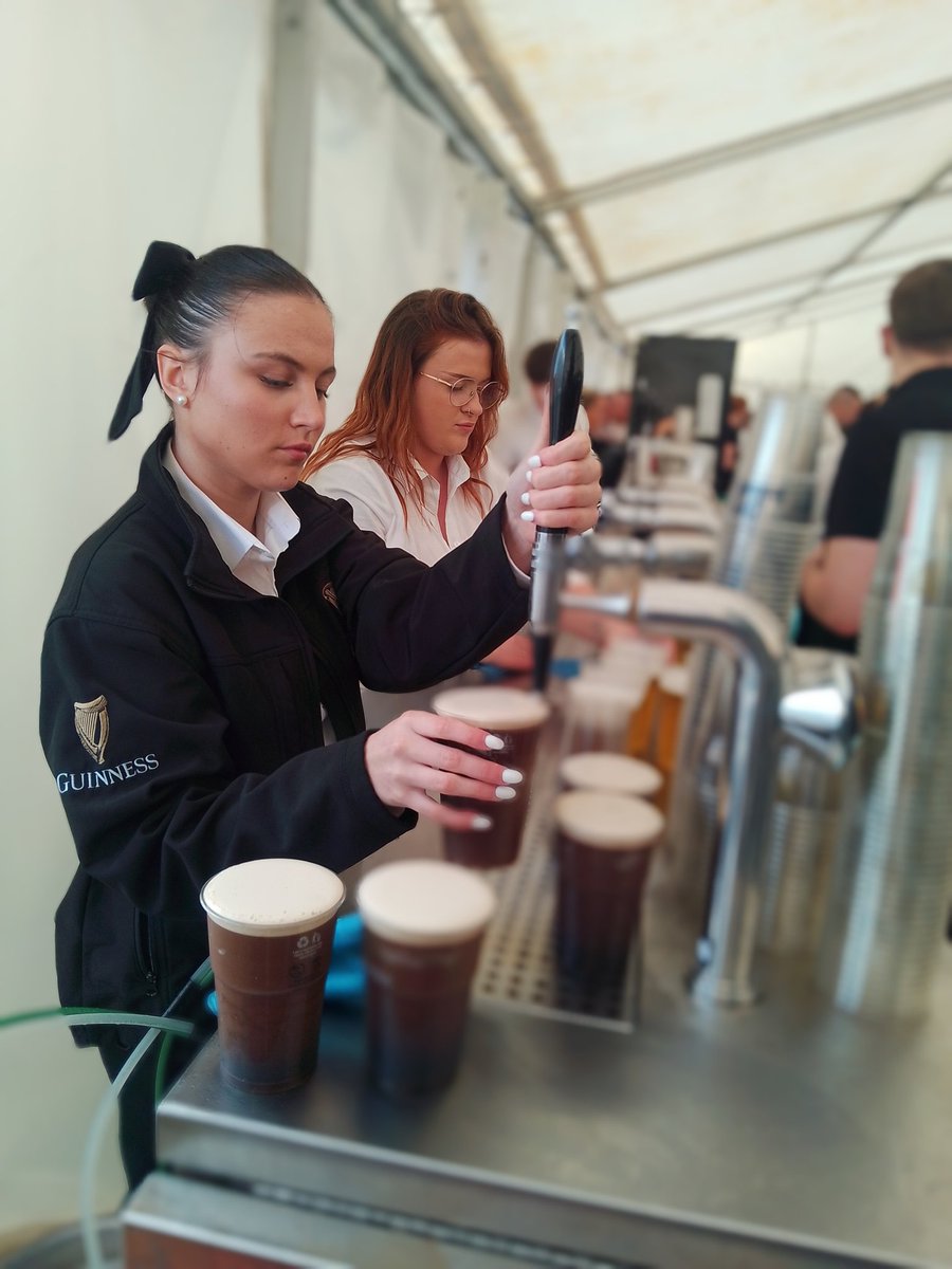 JoeSeward1's tweet image. The Guinness flowing well @Laytown_Races 
The Rockshore Tent was a saviour given the rain that bucketed down - this evening.
#Laytown 
#LaytownBeach
#Laytown2025