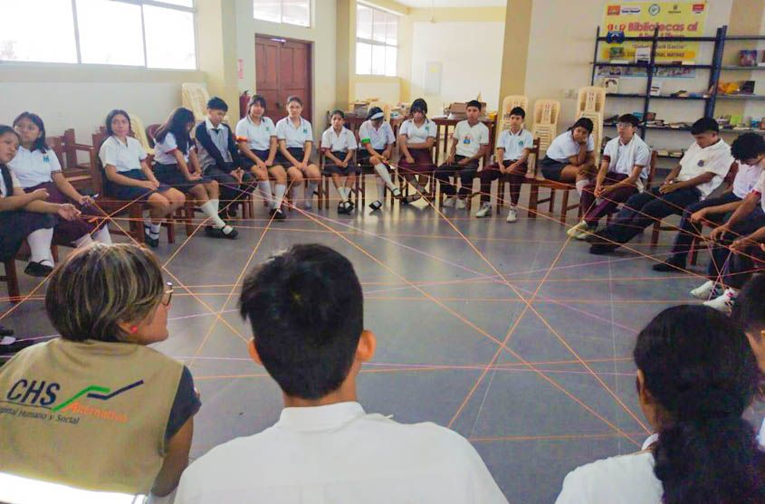chsalternativo's tweet photo. En #Iquitos, culminamos con éxito el ciclo de cinco talleres de fortalecimiento a líderes escolares en el colegio #Maynas, a través de los cuales 80 #estudiantes reforzaron sus capacidades de liderazgo para #prevenir y detectar la violencia en entornos virtuales. (1/2) https://t.co/n8DcVkEw4d