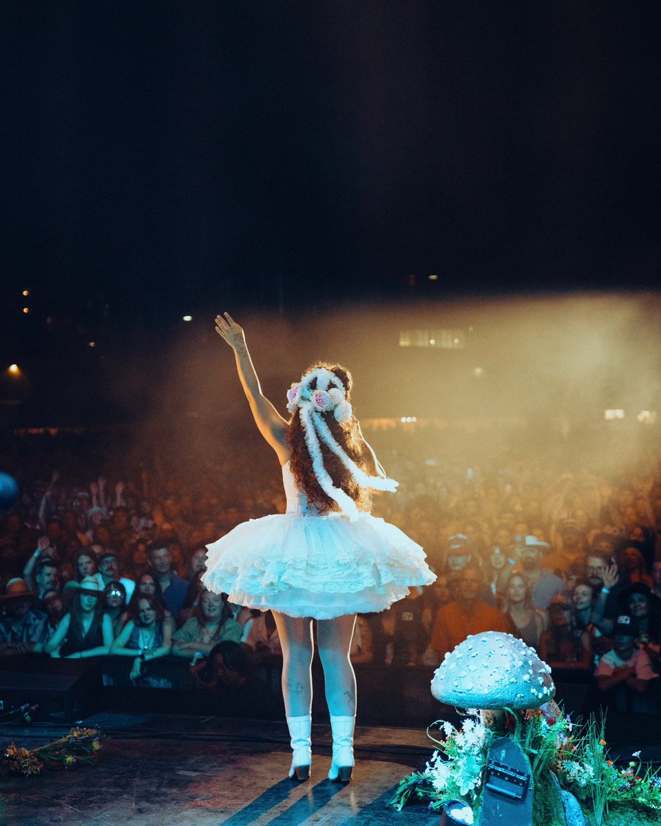 Sierra Ferrell tweet media