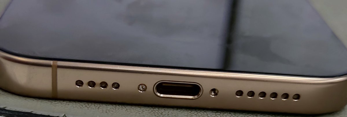 dilpreetpb18's tweet photo. @AppleSupport @services_iq
I dispute your diagnosis of my iPhone 16 Pro Max (RMA: IQ1000082005, SN: F70N4RD91). No scratches or corrosion when submitted-damage likely from your error. Request evidence &amp; free repair under warranty . #ConsumerRights #fraud https://t.co/pqPZJL7n2Z