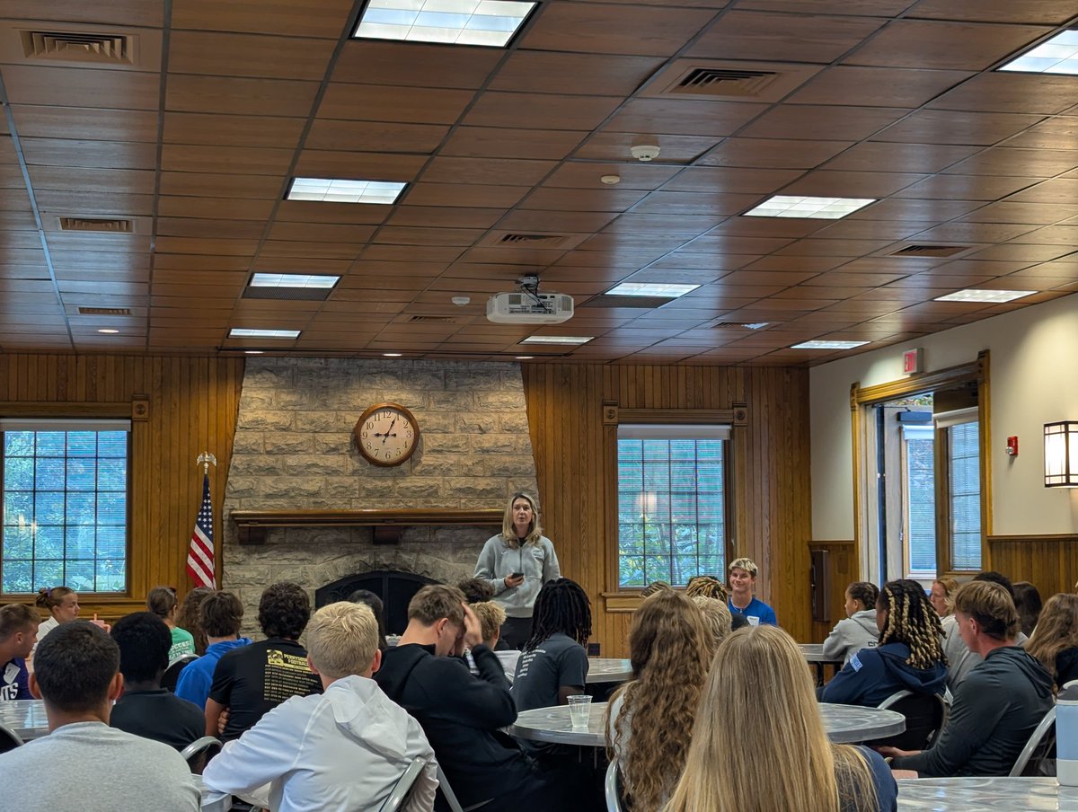 BGHS_AD's tweet photo. Thank you to Leadership Toledo and @BCSNsports for putting on yet another successful @NLL_Sports Sportsmanship Conference. Our Bobcat reps networked with athletes across the league and learned more about themselves as leaders today. 
@BGSchools @G_Bogg https://t.co/yjmJ0ZrTwm