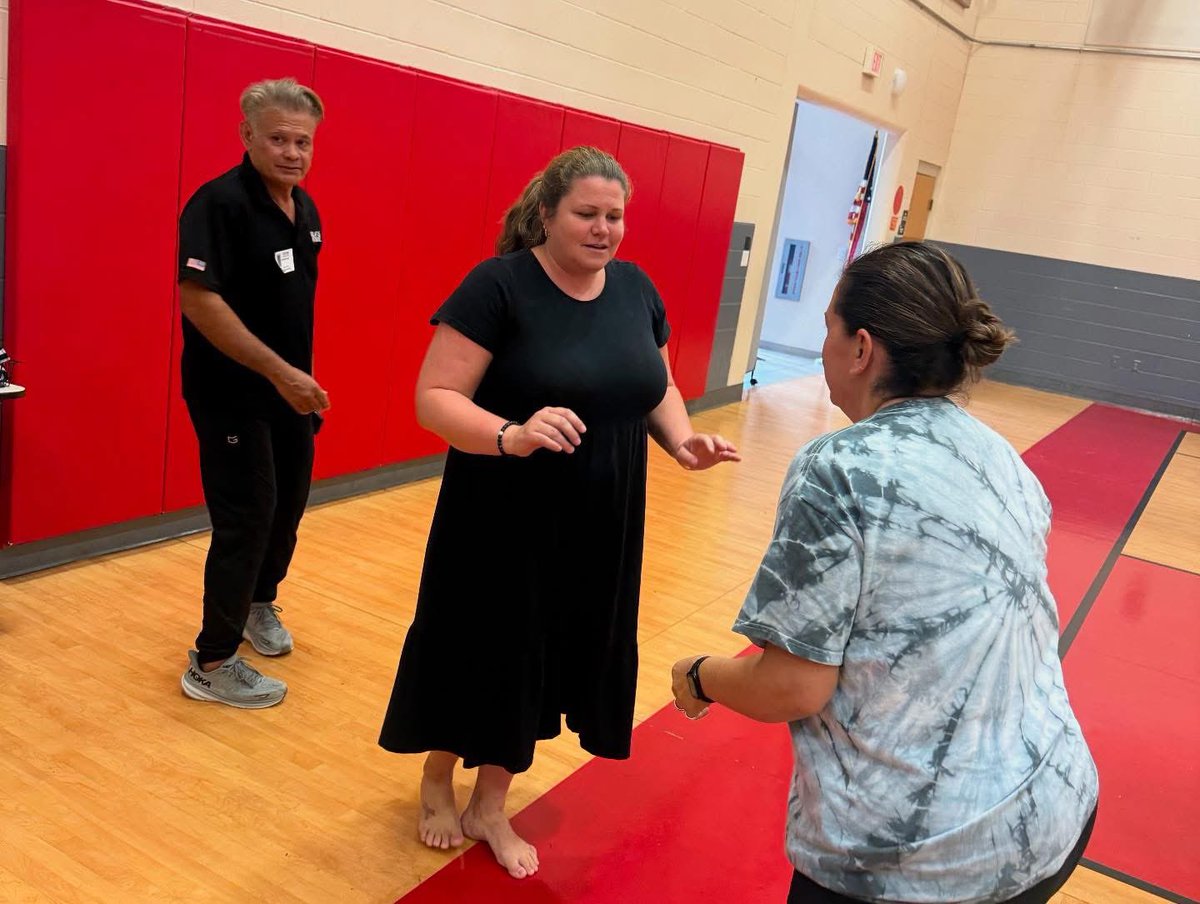 Mrs_AndersonEL's tweet photo. @HCPSGorrieEL faculty learning self defense techniques from Martial Arts Advantage! @HCPSEmployeeBen #HillsboroughHappenings https://t.co/BRank6l6ZY