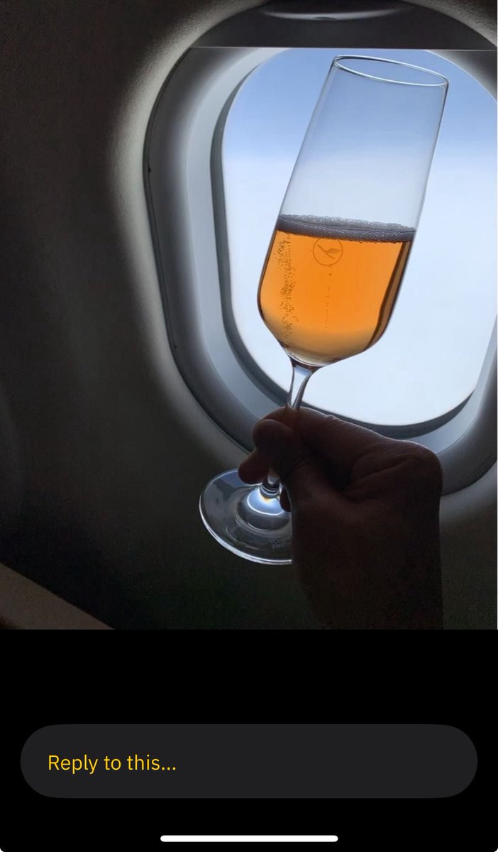 Piefolk's tweet photo. Is this low key the most obnoxious profile photo ever to hit Grindr, or am I just having a bad day? Something about this pic makes me want to strange the person who posted it. https://t.co/DM7AvIrCfN