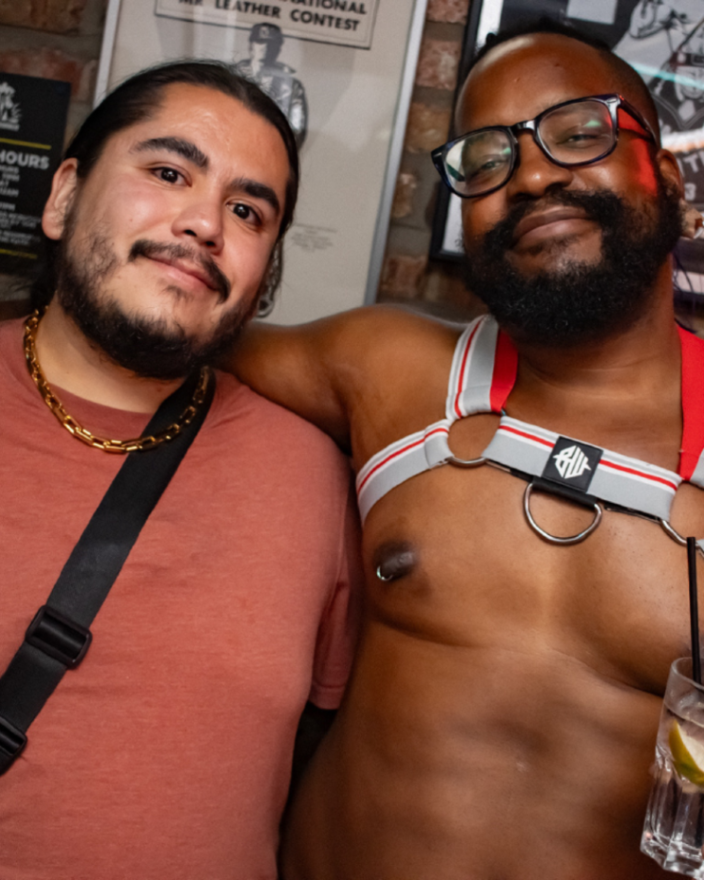 Jackhammer_Chgo's tweet photo. 🐻 THIS SATURDAY: BELLY UP @ Jackhammer 🐻
Big bears, beautiful bellies & their admirers — dance, snack, and celebrate body pride all night!
🎧 DJs + Dancers | 🍩 Free Snacks | 21+
FREE before 10PM | $10 until 2:30AM | $5 late night
#BellyUp #JackhammerChicago #BearNight https://t.co/DeEcdMqHt3