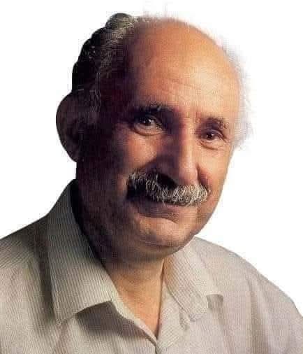 Cehennemlik Turan Dursun'un karısı...
Şizofreni hastasıydı.
Turan Dursun bakardı ona.
"Neredeyse 1 psikiyatrist kadar bilgilendim" derdi. 
Bir yazıda, aralarındaki ilişkiyi anlatmıştı;
“Eşime hep önem verdim. Hep bir şeyler vermeye çalıştım. Verebildim mi, bilmiyorum. Çok