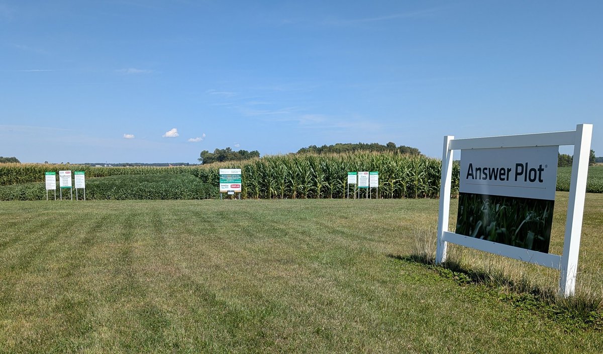 What a trip taking some of our high performing #CROPLAN sellers to the Ohio Answer Plot system! An Ontario stop at <a href="/CLseedprod/">C & L Seed Production</a> and insights from <a href="/BayerTraitsCA/">Bayer Traits Canada</a> before driving South.

Special thanks to <a href="/SunriseCoopOH/">Sunrise Cooperative</a> , Niese Farms, and our #WinFieldUnited U.S. team for hosting us!