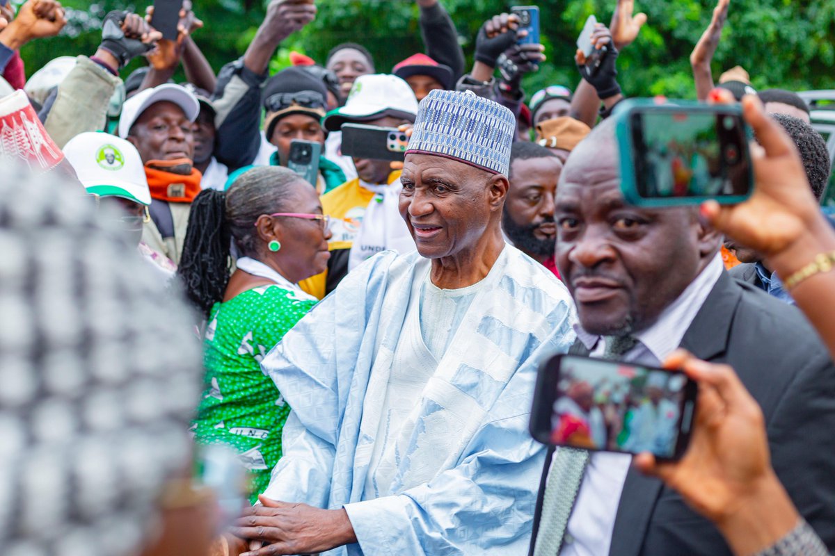 BBMaigari2025's tweet image. Thank you, people of Limbe, for the warm and heartfelt welcome!

On October 12th, we have a rendezvous with history—together, let’s make a new start. 🇨🇲
#BBM2025 #NUDP #UNDP