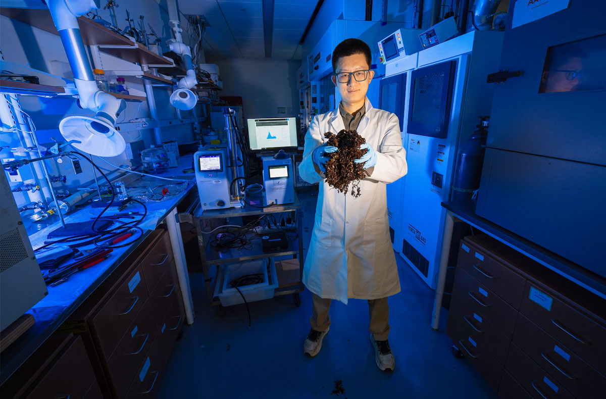 University of Miami (@univmiami) on Twitter photo From flatscreens to bioimaging, #UMiami doctoral student puts sargassum seaweed to good use. Read more: bit.ly/4mTk71g
<a href="/umiamiengineer/">University of Miami College of Engineering</a> From flatscreens to bioimaging, #UMiami doctoral student puts sargassum seaweed to good use. Read more: bit.ly/4mTk71g
<a href="/umiamiengineer/">University of Miami College of Engineering</a>