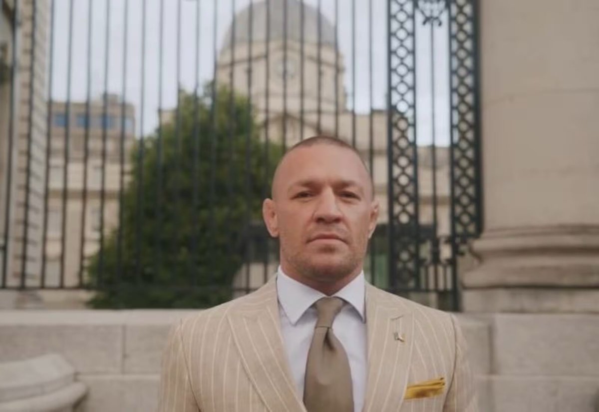 owenteahan82's tweet image. Conor McGregor very much approaching running for the Irish Presidency like he approaches women. Despite being told no, he is going to do it anyways. 

What an utter cunt….and rapist.