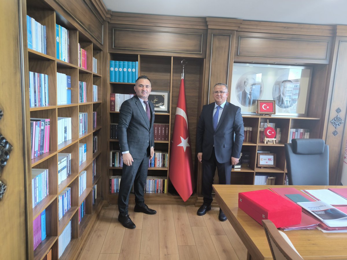 Milli Eğitim Bakanlığı Personel Genel Müdürümüz Sayın Bülent ÇİFTÇİ'yi makamında ziyaret ettik.
Nazik kabullerinden ve
Alakasından ötürü sayın genel müdürümüze Teşekkür ediyoruz.
<a href="/turkegitimsen/">Türk Eğitim Sen</a> 
<a href="/TalipGeylan06/">Talip Geylan</a> 
<a href="/orhankutuk41/">Orhan KÜTÜK</a>