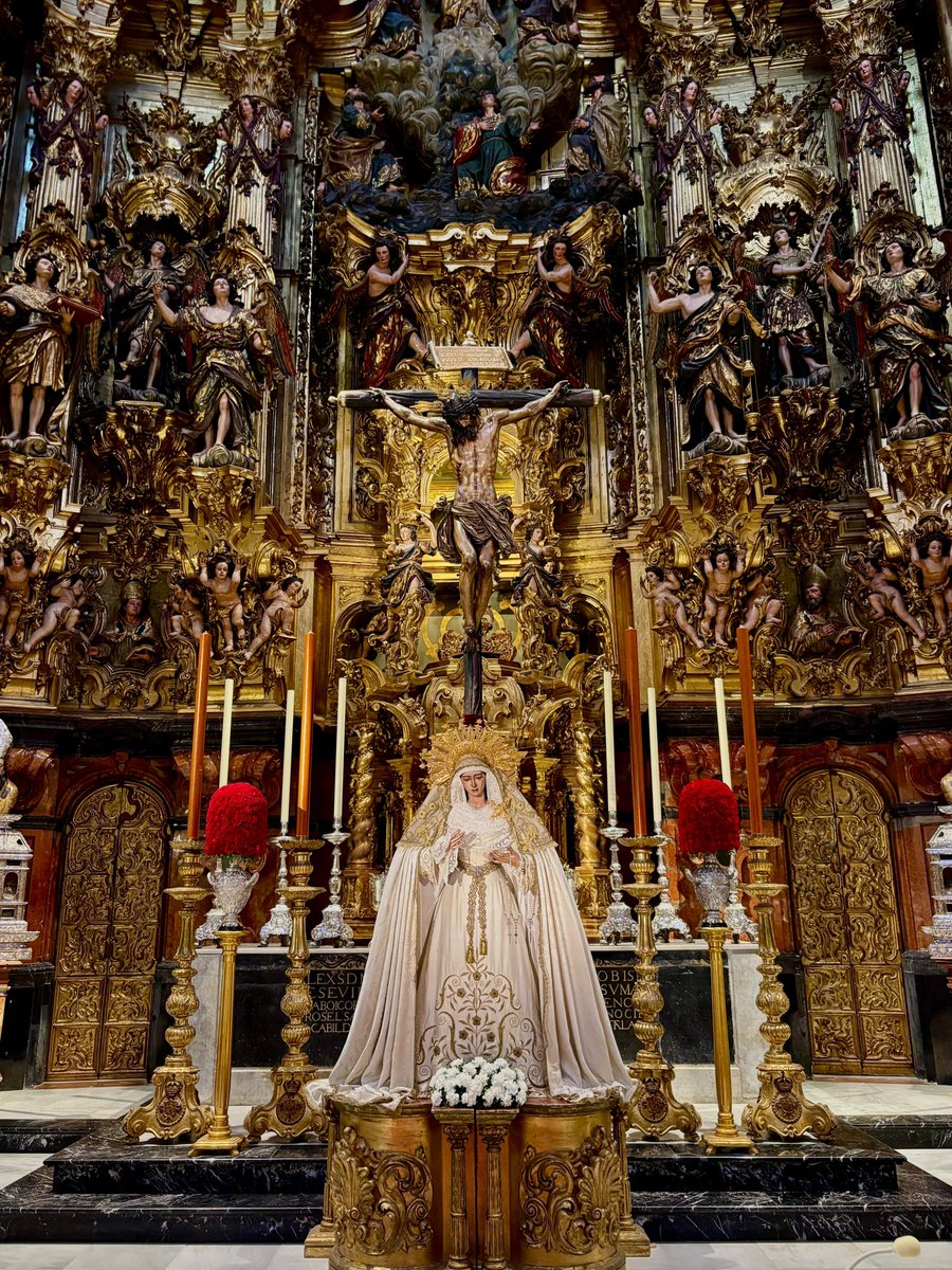 ⚫ Reubicación provisional de nuestros Sagrados Titulares con motivo de tareas de limpieza en nuestros altares. 

▪️Cristo y Virgen en el altar mayor.

▪️Señor de la Sagrada Entrada en la capilla de Santiago Apóstol.

#ADiosPorElAmor