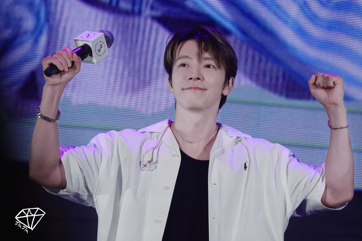 250904 DEstiny Glow in TAIPEI

<a href="/donghae861015/">Super Junior 이동해</a>  오빠
너 존재 자체가 선물이야.🎁

#슈퍼주니어DnE 
#SuperJuniorDnE
#DONGHAE #동해
