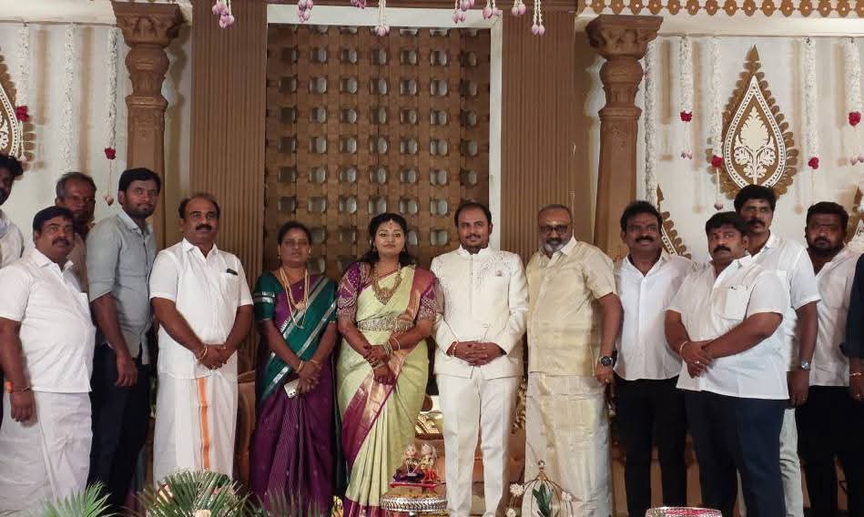 பாரதிய ஜனதா கட்சியின் #வழக்கறிஞர் பிரிவு மாவட்டச் #செயலாளர் திரு Chinnathambi Pandian  அவர்களின் மகளின் #நிச்சயதார்த்த விழாவில் தாமரை சொந்தங்களுடன் கலந்து மணமக்களை வாழ்த்தினோம்.