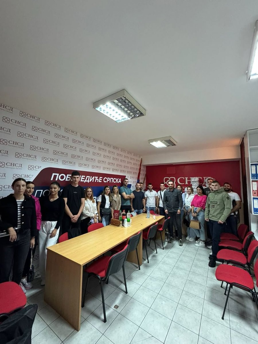 msdsrpska's tweet photo. Сви градски и општински одбори Младих социјалдемократа једногласно су усвојили Декларацију о подршци предсједнику Милораду Додику.

Сложно и јединствено уз предсједника @MiloradDodik! https://t.co/DBgBaxF1DG