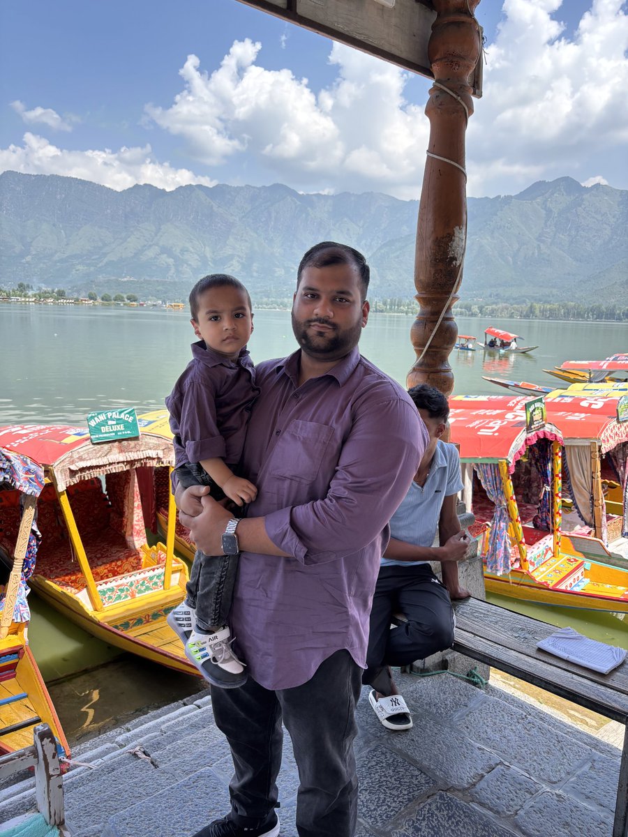 mack_maaz's tweet photo. Ma Sha Allah, Father-Son jodi twinning at Dal Lake, Kashmir ⛰️😍 https://t.co/dDL78v5tnh