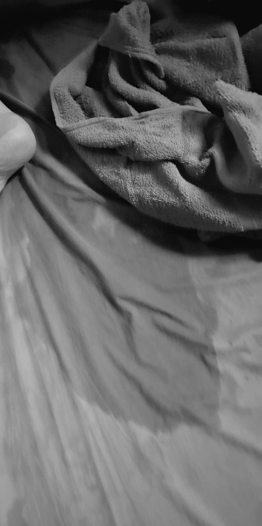 有人要幫我洗床單嘍